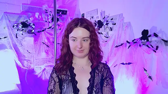 AnnTerry  online show from October 22, 2025, 12:15 pm