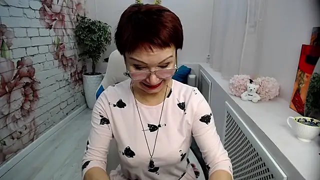 Snapshot of Cutie_Asya chatting on December 16, 2025, 5:00 am Cutie Asya online show from December 16, 2025, 5:00 am