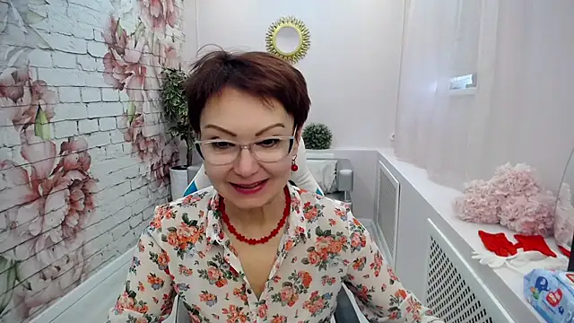 Snapshot of Cutie_Asya chatting on February 24, 2025, 8:06 am Cutie Asya online show from February 24, 2025, 8:06 am