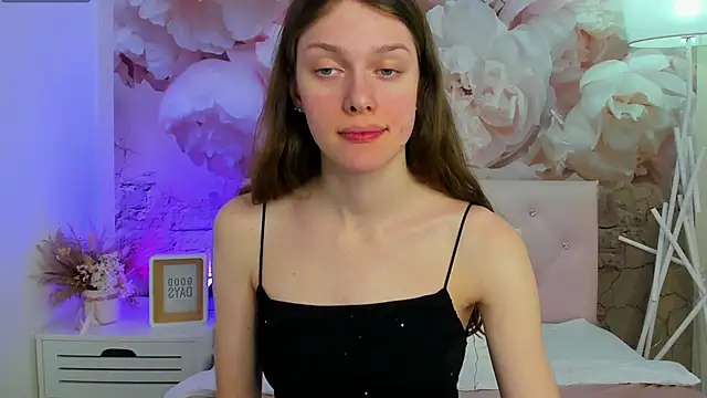 Snapshot of JaneBrowni chatting on March 19, 2025, 4:24 pm JaneBrowni online show from March 19, 2025, 4:24 pm