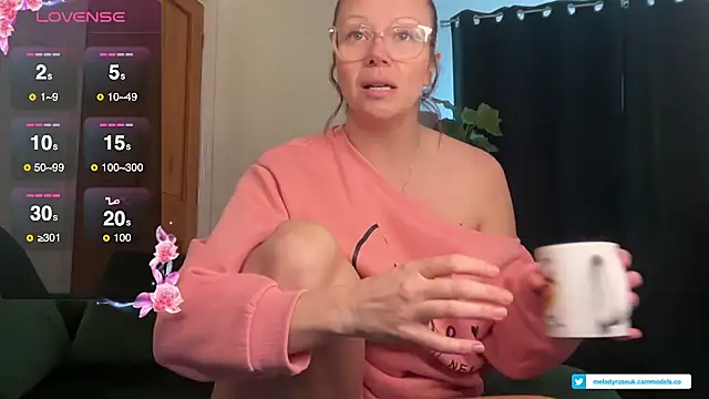 Snapshot of MelodyRoseUk chatting on February 6, 2025, 2:26 pm MelodyRoseUk online show from February 6, 2025, 2:26 pm