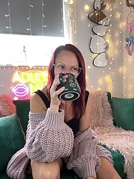 Snapshot of MelodyRoseUk chatting on September 13, 2025, 2:06 pm MelodyRoseUk online show from September 13, 2025, 2:06 pm