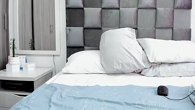 Snapshot of JuanDiegoKing chatting on November 27, 2025, 7:58 pm JuanDiegoKing online show from November 27, 2025, 7:58 pm