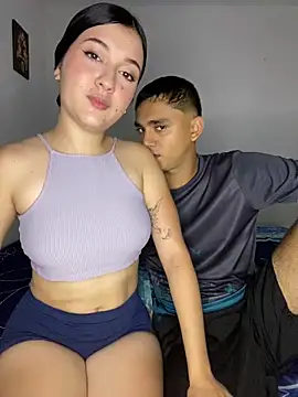 Jonlis01 online show from April 9, 2026, 9:43 pm