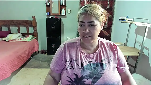 Snapshot of anubys_godes chatting on February 28, 2025, 11:47 am anubys godes online show from February 28, 2025, 11:47 am