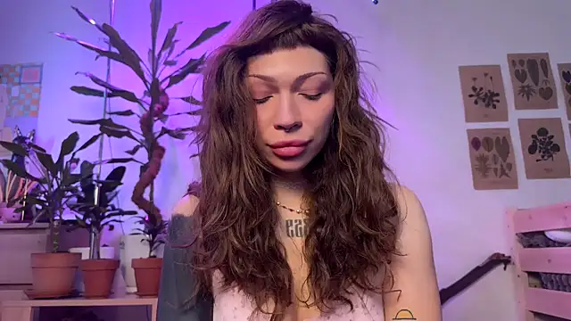 PaulaPratt online show from September 12, 2025, 6:35 am