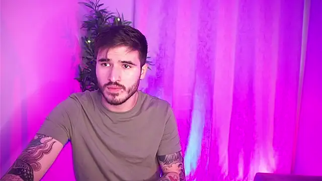 Snapshot of Tony_Wylie chatting on January 9, 2026, 8:49 pm Tony Wylie online show from January 9, 2026, 8:49 pm