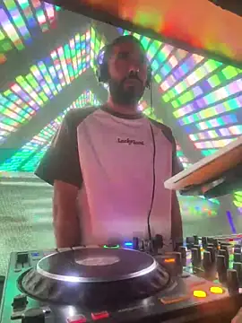 Snapshot of djtimka chatting on October 11, 2025, 8:10 pm djtimka online show from October 11, 2025, 8:10 pm