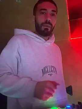 Snapshot of djtimka chatting on November 8, 2025, 6:55 pm djtimka online show from November 8, 2025, 6:55 pm