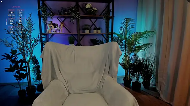 Snapshot of careful_i_bite_nya chatting on March 22, 2025, 6:03 pm careful i bite nya online show from March 22, 2025, 6:03 pm