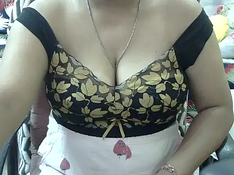 Snapshot of Bold_Pooja chatting on May 22, 2026, 6:00 am Bold Pooja online show from May 22, 2026, 6:00 am