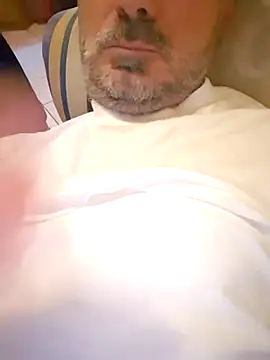 Snapshot of 1talianBeutifulCock chatting on November 26, 2025, 1:33 pm 1talianBeutifulCock online show from November 26, 2025, 1:33 pm