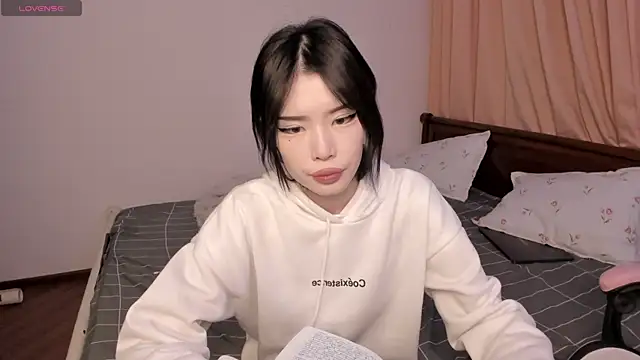 Velvetsky 1 online show from October 7, 2025, 11:06 pm