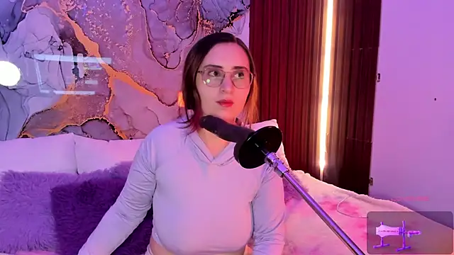 Snapshot of centaurigirl chatting on December 18, 2025, 4:39 am centaurigirl online show from December 18, 2025, 4:39 am