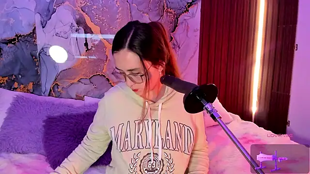 Snapshot of centaurigirl chatting on December 19, 2025, 4:16 am centaurigirl online show from December 19, 2025, 4:16 am