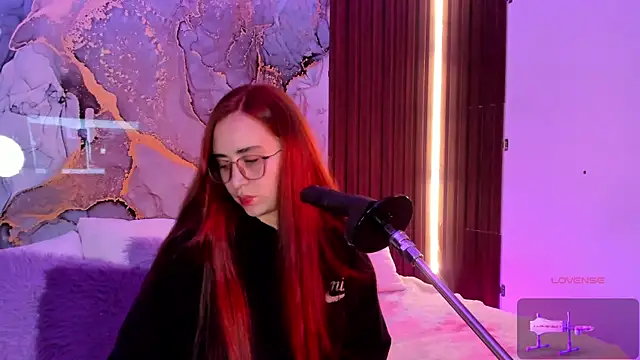 Snapshot of centaurigirl chatting on December 21, 2025, 4:47 am centaurigirl online show from December 21, 2025, 4:47 am