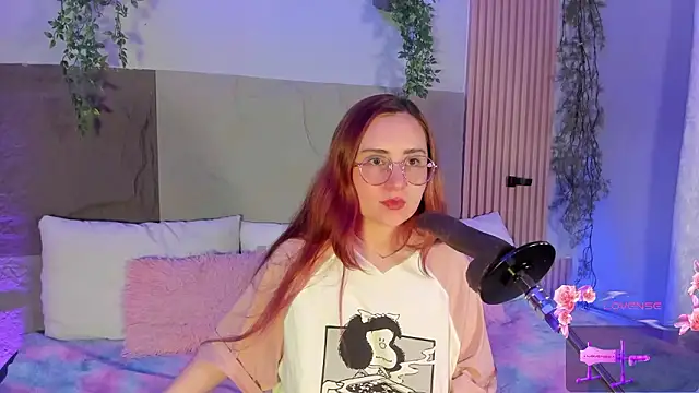 Snapshot of centaurigirl chatting on February 25, 2026, 4:12 am centaurigirl online show from February 25, 2026, 4:12 am