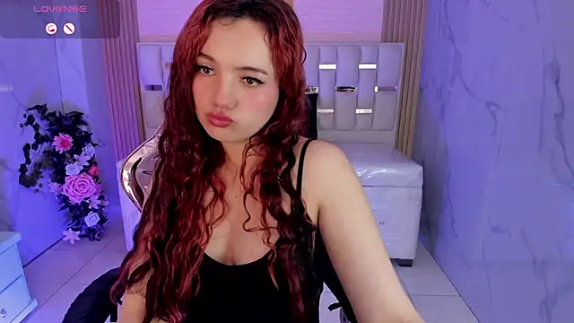 Snapshot of violet_sub chatting on February 13, 2025, 1:05 pm violet sub online show from February 13, 2025, 1:05 pm