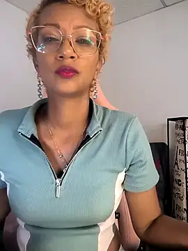 Amaliu  online show from October 2, 2025, 7:28 pm