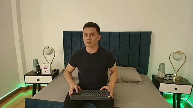 Andrewfalcon online show from March 12, 2025, 7:14 pm