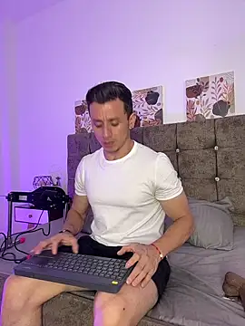 Andrewfalcon online show from November 3, 2025, 6:44 pm