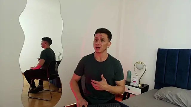 Andrewfalcon online show from March 14, 2025, 12:51 pm