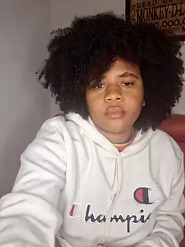 Snapshot of DANIELA_MICHEL chatting on February 16, 2025, 12:41 am DANIELA MICHEL online show from February 16, 2025, 12:41 am