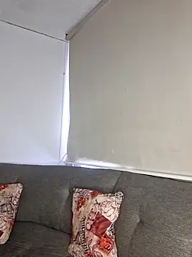 Snapshot of DANIELA_MICHEL chatting on March 16, 2025, 1:49 pm DANIELA MICHEL online show from March 16, 2025, 1:49 pm