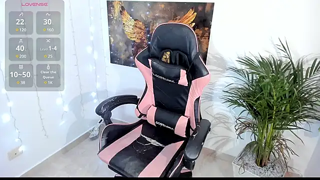 Snapshot of vioolettss chatting on February 7, 2025, 12:42 am vioolettss online show from February 7, 2025, 12:42 am