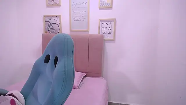  18alice online show from February 26, 2025, 2:41 am