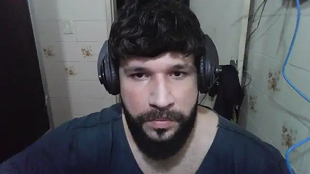 Snapshot of Cauan-t chatting on January 11, 2025, 11:24 pm Cauan-t online show from January 11, 2025, 11:24 pm