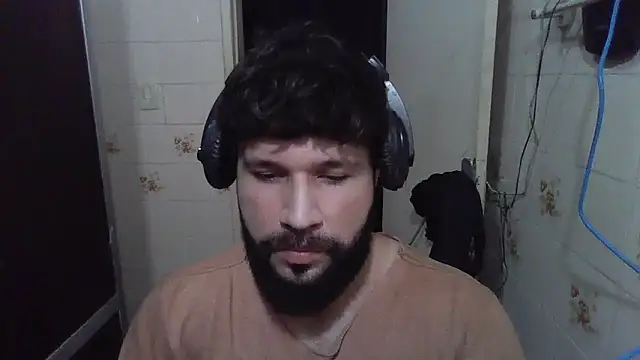 Snapshot of Cauan-t chatting on January 13, 2025, 12:41 am Cauan-t online show from January 13, 2025, 12:41 am