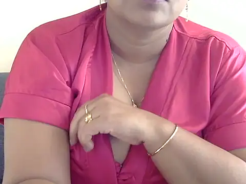 Snapshot of Riya_riyaa chatting on November 16, 2025, 1:43 am Riya riyaa online show from November 16, 2025, 1:43 am