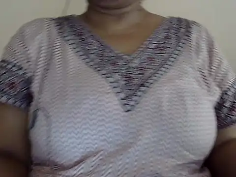 Snapshot of Riya_riyaa chatting on November 1, 2025, 9:25 am Riya riyaa online show from November 1, 2025, 9:25 am