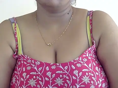 Snapshot of Riya_riyaa chatting on November 3, 2025, 1:55 am Riya riyaa online show from November 3, 2025, 1:55 am