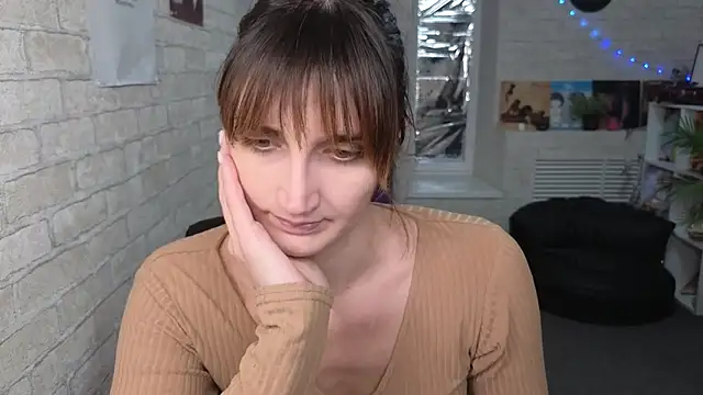 Snapshot of Nika_Kitten chatting on February 6, 2026, 8:10 am Nika Kitten online show from February 6, 2026, 8:10 am