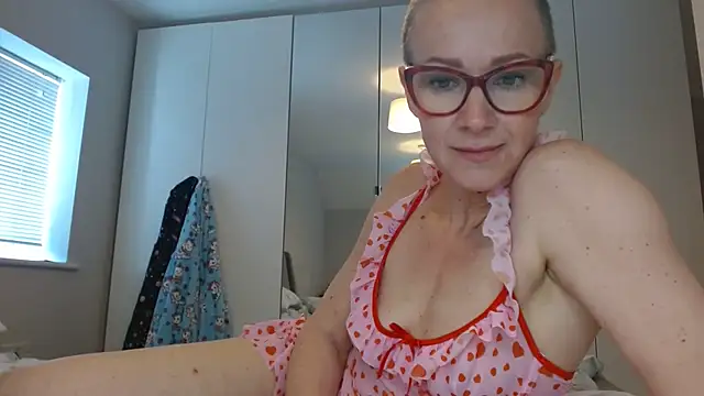 Snapshot of ELEGANT-ARIA36 chatting on March 18, 2025, 12:06 pm ELEGANT-ARIA36 online show from March 18, 2025, 12:06 pm