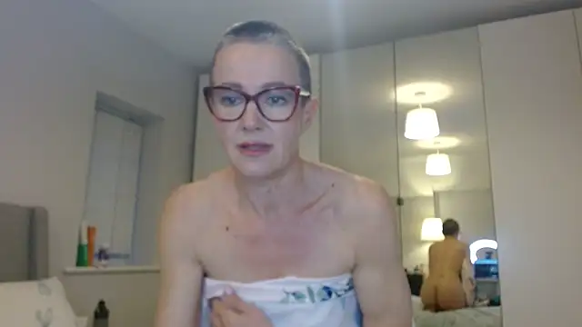 Snapshot of ELEGANT-ARIA36 chatting on March 6, 2025, 6:05 pm ELEGANT-ARIA36 online show from March 6, 2025, 6:05 pm