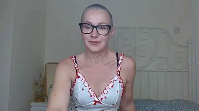 Snapshot of ELEGANT-ARIA36 chatting on January 14, 2026, 1:59 pm ELEGANT-ARIA36 online show from January 14, 2026, 1:59 pm