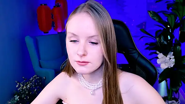 Snapshot of VivienLeeigh chatting on September 21, 2025, 9:36 am VivienLeeigh online show from September 21, 2025, 9:36 am