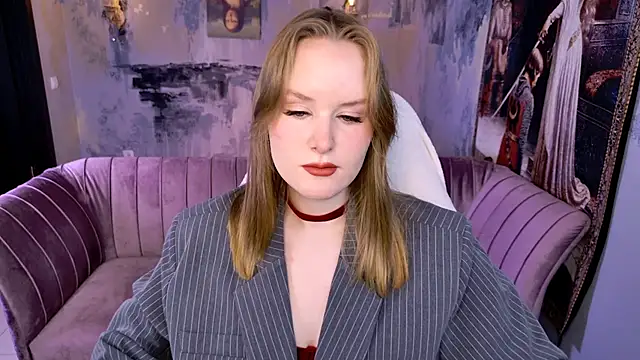 Snapshot of VivienLeeigh chatting on June 2, 2026, 1:49 am VivienLeeigh online show from June 2, 2026, 1:49 am