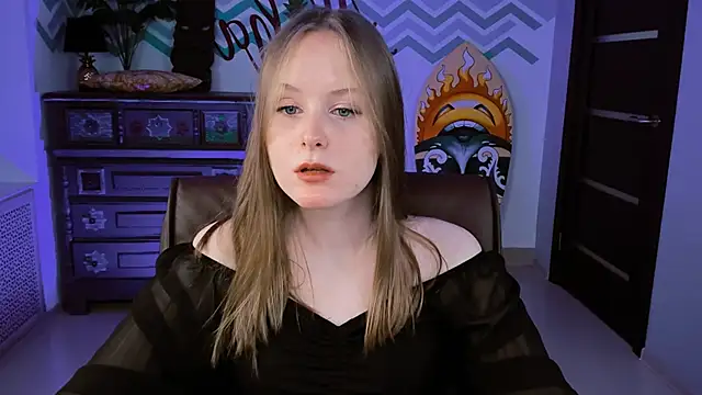 Snapshot of VivienLeeigh chatting on March 12, 2025, 1:08 pm VivienLeeigh online show from March 12, 2025, 1:08 pm