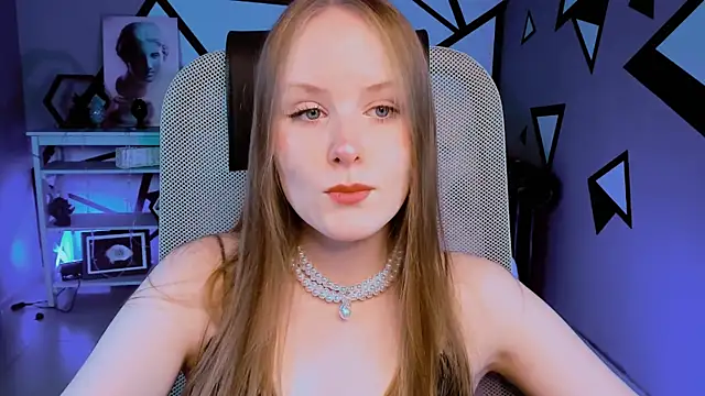 Snapshot of VivienLeeigh chatting on October 4, 2025, 9:33 am VivienLeeigh online show from October 4, 2025, 9:33 am