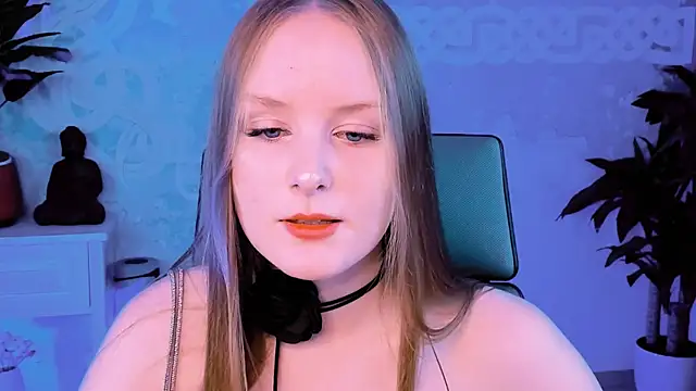 Snapshot of VivienLeeigh chatting on September 13, 2025, 9:09 am VivienLeeigh online show from September 13, 2025, 9:09 am
