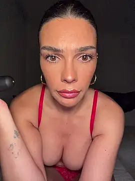 Snapshot of krissiswrld- chatting on February 13, 2026, 7:14 pm krissiswrld- online show from February 13, 2026, 7:14 pm