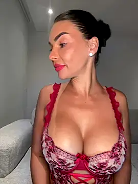 Snapshot of krissiswrld- chatting on October 22, 2025, 3:33 pm krissiswrld- online show from October 22, 2025, 3:33 pm