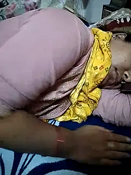 Snapshot of zeevaansari chatting on February 12, 2025, 5:48 pm zeevaansari online show from February 12, 2025, 5:48 pm