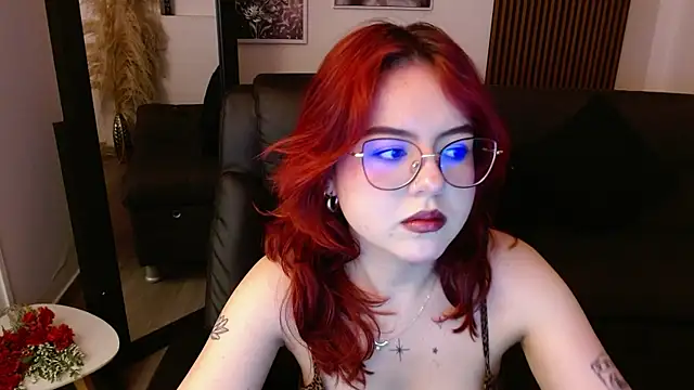 Snapshot of crimson_tati_ chatting on February 27, 2025, 7:15 pm crimson tati online show from February 27, 2025, 7:15 pm