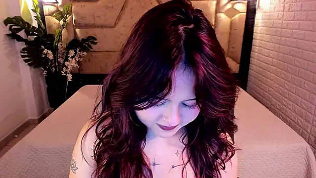 Snapshot of crimson_tati_ chatting on May 21, 2026, 4:54 am crimson tati online show from May 21, 2026, 4:54 am