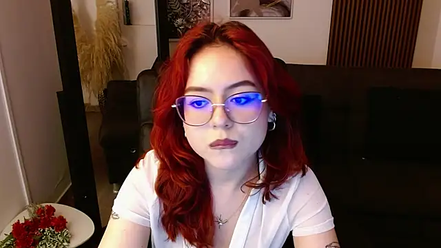 Snapshot of crimson_tati_ chatting on February 27, 2025, 6:35 am crimson tati online show from February 27, 2025, 6:35 am